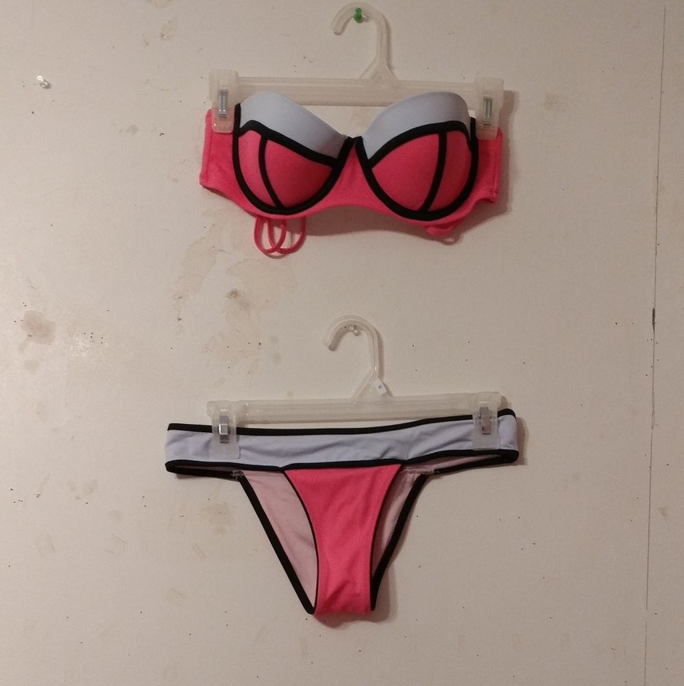 NWOT Victoria's Secret Bikini